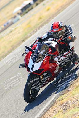 media/Oct-15-2023-TrackXperience (Sun) [[85198ff50b]]/Group 3/session 4 turn 3/